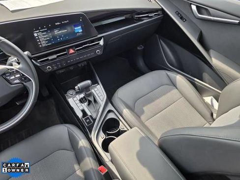 Used 2023 Kia Niro EX FWD image 14
