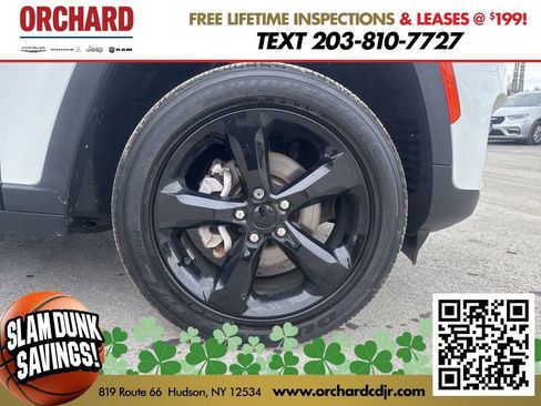 Used 2023 Jeep Grand Cherokee Altitude image 9