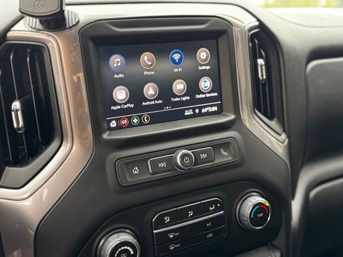 Used 2023 Chevrolet Silverado 2500 Custom w/ Custom Value Package image 17