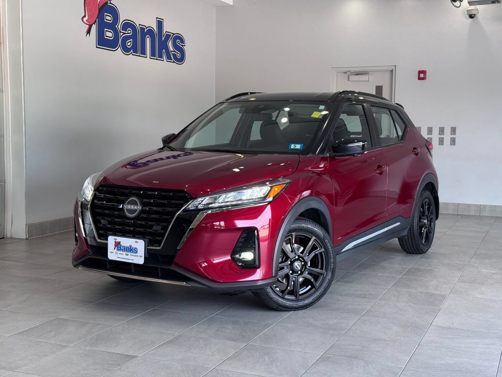 Used 2022 Nissan Kicks SR FWD image 2