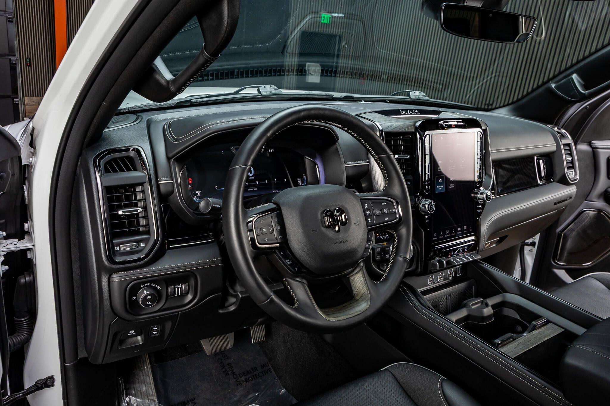 Used 2026 RAM 1500 Limited AWD/4WD image 17