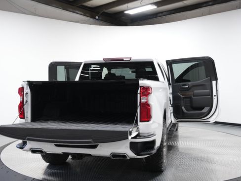 Used 2022 Chevrolet Silverado 1500 RST AWD/4WD image 12
