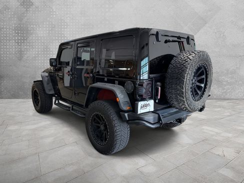 Used 2016 Jeep Wrangler Unlimited Sahara AWD/4WD image 4