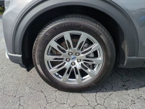 Used 2025 Ford Explorer Platinum RWD image 10