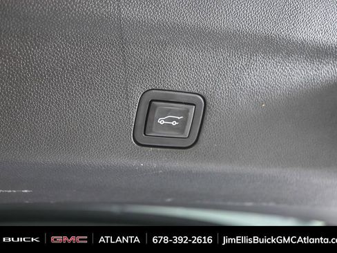 Used 2024 GMC Yukon XL Denali image 36