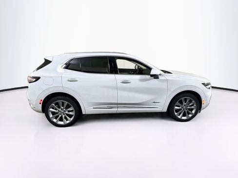 Used 2022 Buick Envision Avenir w/ Technology Package II FWD image 4