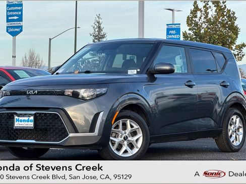 Used 2023 Kia Soul LX w/ Option Group 015 image 1