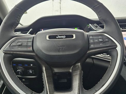 Used 2024 Jeep Grand Cherokee Limited 4xe image 19