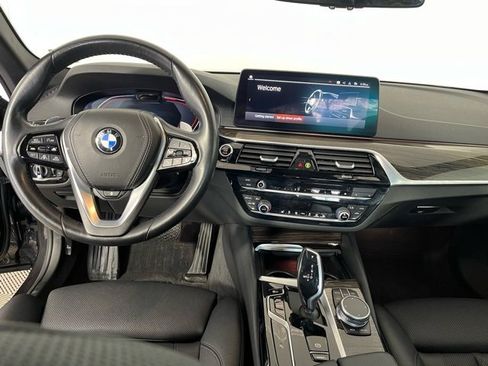 Used 2022 BMW 530i xDrive image 13