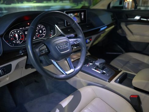 Used 2018 Audi Q5 2.0T Premium Plus w/ Premium Plus Package image 15