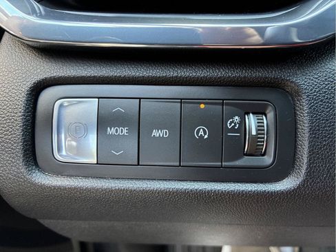 Used 2025 GMC Acadia Elevation w/ Elevation Premium Package AWD/4WD image 22