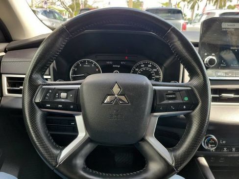 Used 2024 Mitsubishi Outlander SE AWD/4WD image 19