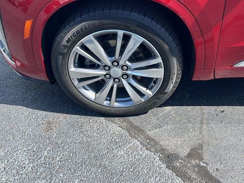 Used 2024 Cadillac XT6 Premium Luxury AWD/4WD image 39