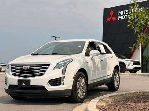 Used 2018 Cadillac XT5 Luxury w/ Driver Awareness Package FWD image 8