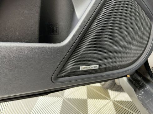 Used 2020 Subaru Outback Touring XT image 21