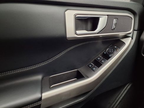 Certified 2023 Ford Explorer XLT w/ Equipment Group 202A image 12