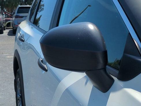 Used 2023 Nissan Rogue S FWD image 13