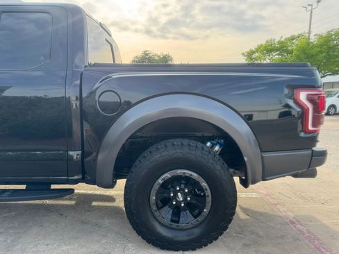 Used 2017 Ford F150 Raptor w/ Equipment Group 802A Luxury image 18