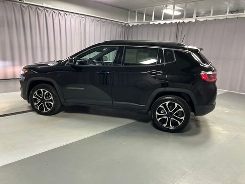 Used 2024 Jeep Compass Limited AWD/4WD image 4