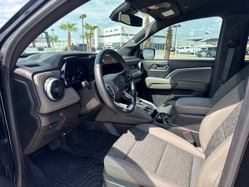 Used 2024 Chevrolet Colorado ZR2 w/ Technology Package AWD/4WD image 18