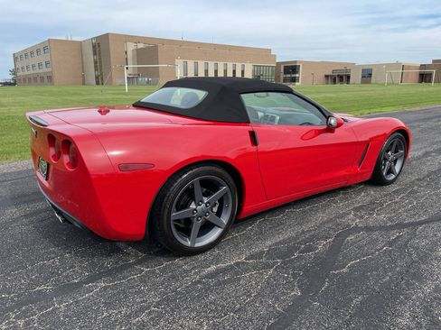 Used 2005 Chevrolet Corvette Convertible w/ Preferred Equipment Group RWD image 13