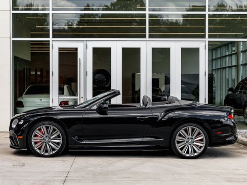 Used 2024 Bentley Continental GT Speed image 11