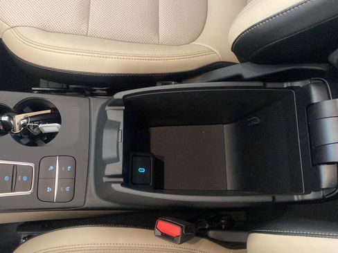 Used 2020 Ford Escape Titanium AWD/4WD image 10