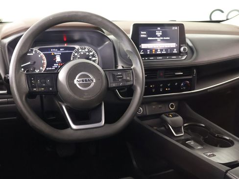 Used 2021 Nissan Rogue S image 2