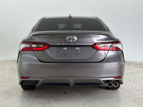 Used 2023 Toyota Camry SE FWD image 10