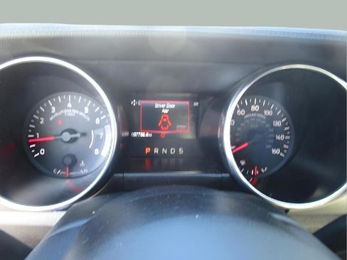 Used 2022 Ford Mustang Premium RWD image 17