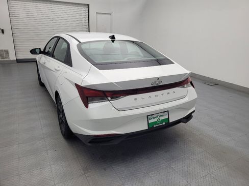Used 2021 Hyundai Elantra SEL image 6