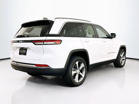 Used 2023 Jeep Grand Cherokee 4WD 4xe image 9