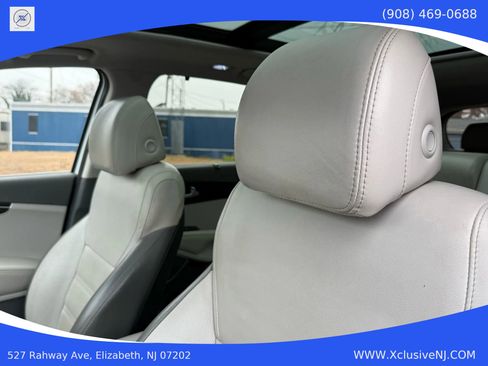 Used 2017 Kia Sorento SX image 10