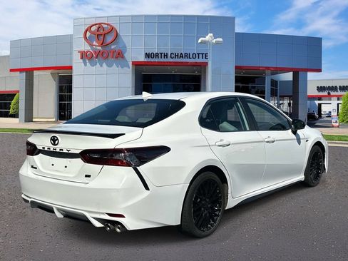 Used 2023 Toyota Camry SE FWD image 8