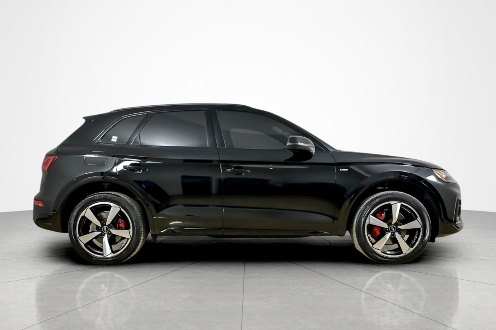 Used 2024 Audi Q5 2.0T Premium Plus w/ Premium Plus Package AWD/4WD image 6