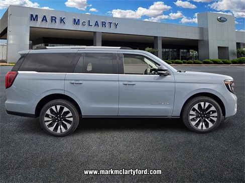 New 2026 Ford Expedition Platinum w/ Driver's Package image 2