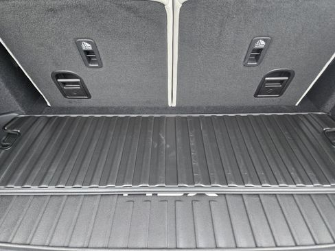 Certified 2026 Acura MDX w/ Technology Package FWD image 32