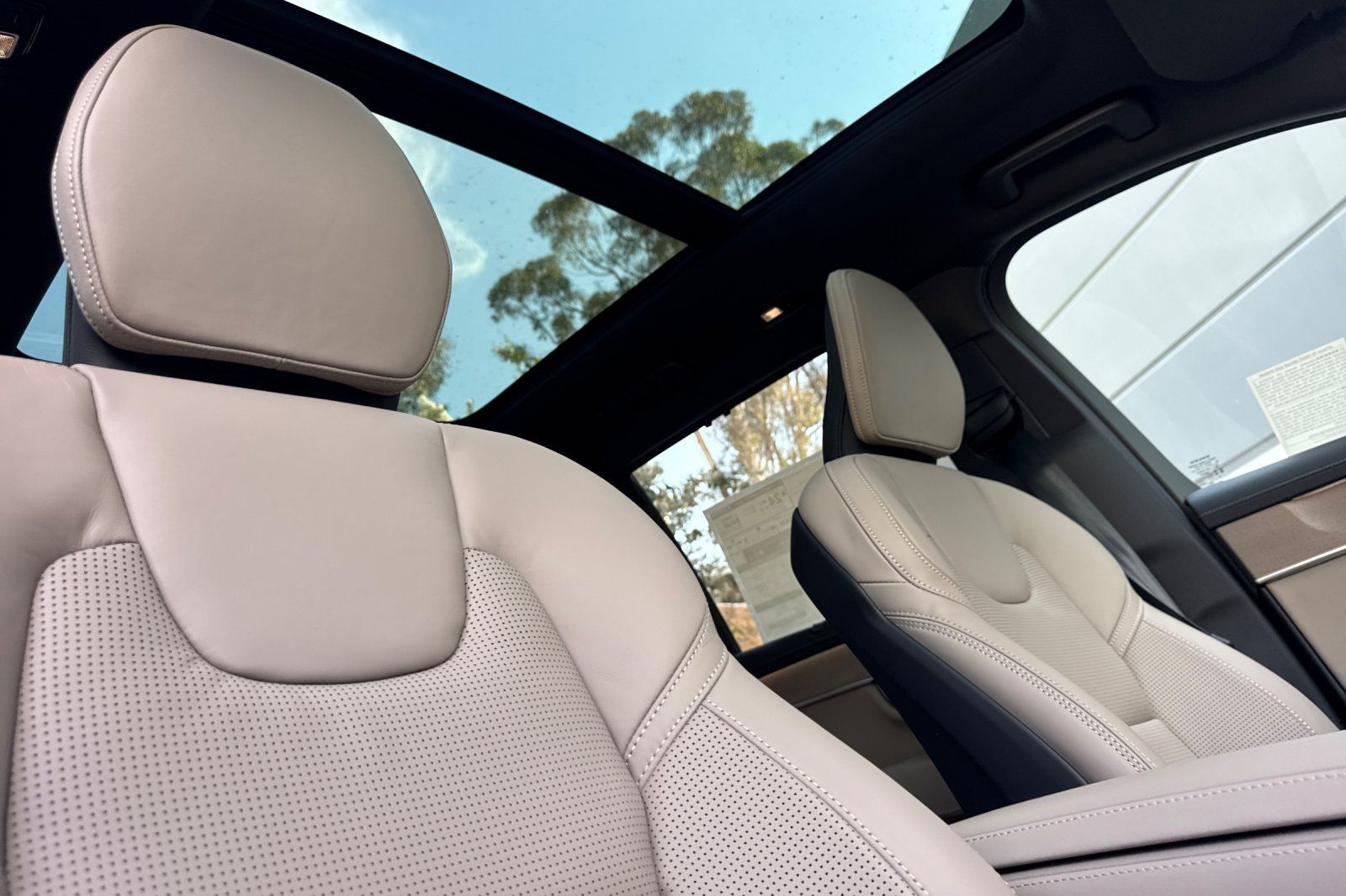New 2026 Volvo XC90 B5 Ultra AWD/4WD image 15