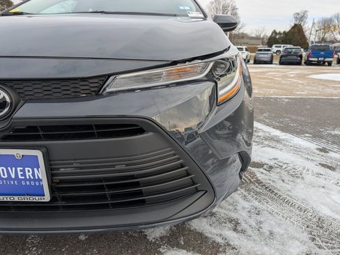 Used 2025 Toyota Corolla LE image 11