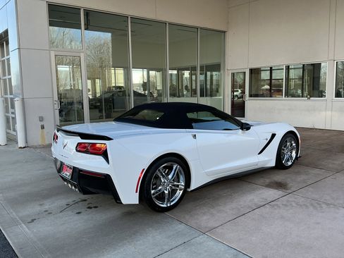 Used 2017 Chevrolet Corvette Stingray Convertible w/ 2LT Preferred Equipment Group image 22