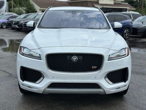 Used 2019 Jaguar F-PACE S image 3