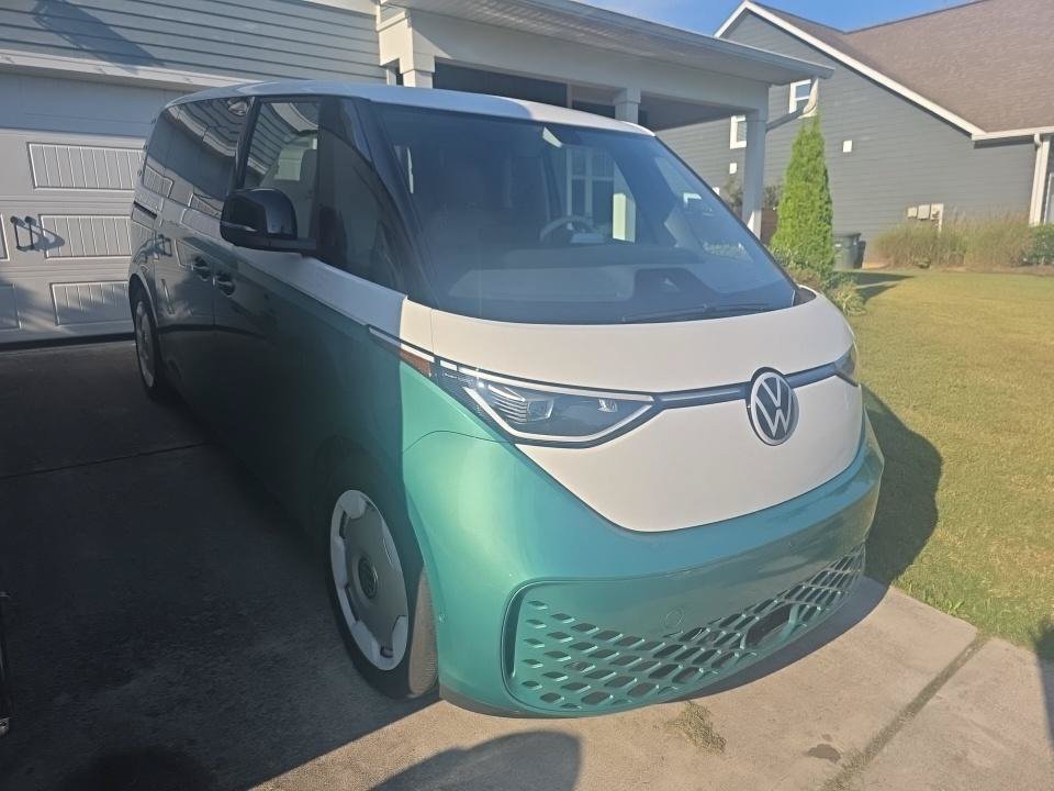 Used 2025 Volkswagen ID. Buzz 1st Edition AWD/4WD image 2