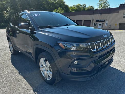 Used 2022 Jeep Compass Latitude w/ Convenience Group AWD/4WD image 6