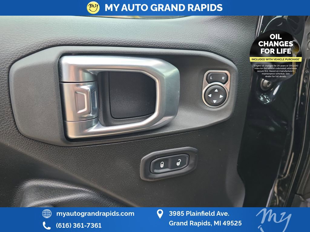 Used 2022 Jeep Wrangler Unlimited Sport AWD/4WD image 9