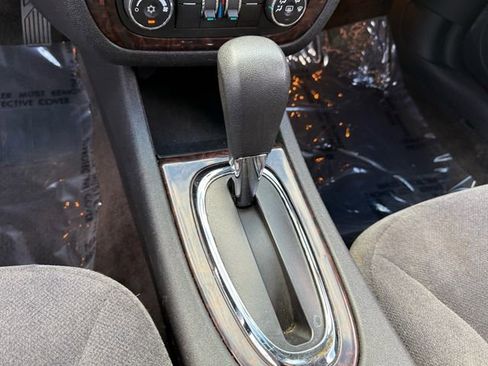 Used 2015 Chevrolet Impala LT w/ LT Sunroof Package image 25