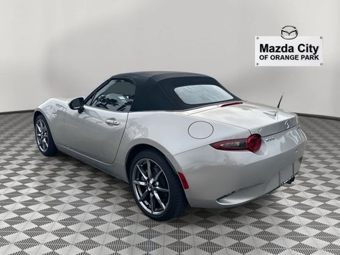 Used 2022 MAZDA MX-5 Miata Grand Touring image 3