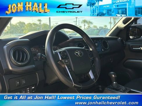 Used 2023 Toyota Tacoma TRD Off-Road w/ TRD Premium Off Road Package AWD/4WD image 21