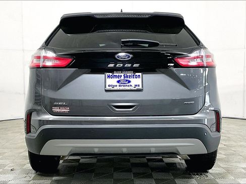 Used 2024 Ford Edge SEL AWD/4WD image 4