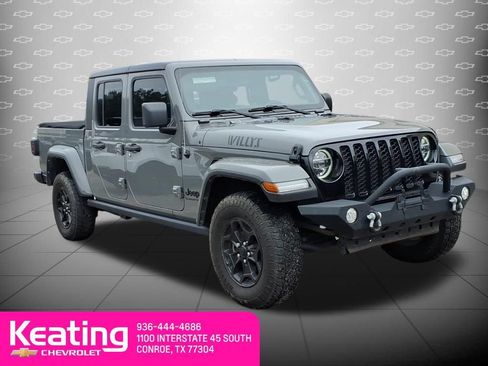 Used 2021 Jeep Gladiator Sport AWD/4WD image 3
