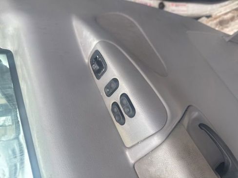 Used 2002 Ford E-150 and Econoline 150 image 27